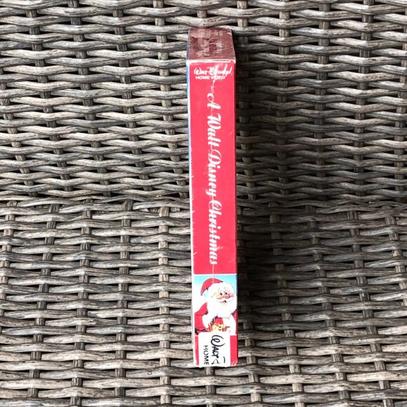 A Walt Disney Christmas Mickey Minnie Donald Duck Santa Claus VHS - Picture 3 of 4